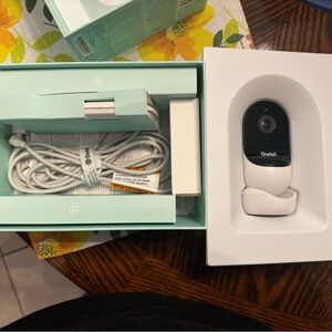 Owlet dream sock with camera.